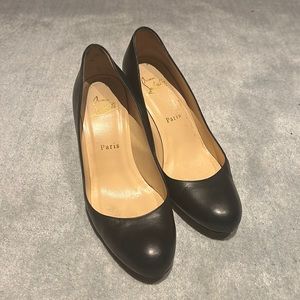 Classic must have shows with low heels( 3 inches)